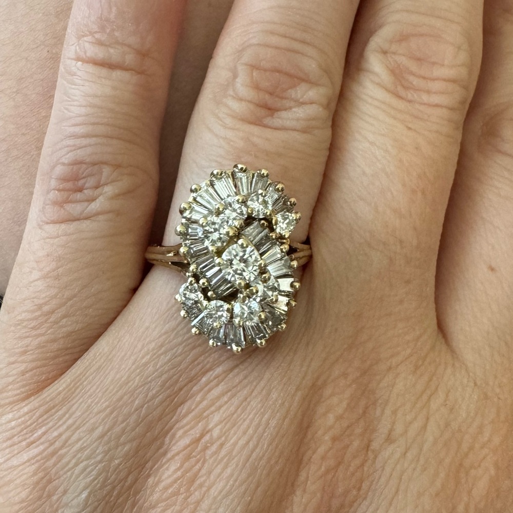 Yellow gold diamond cluster cocktail ring size 5